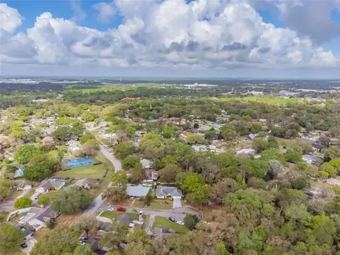 1907 Poplar Court Plant City FL 33563