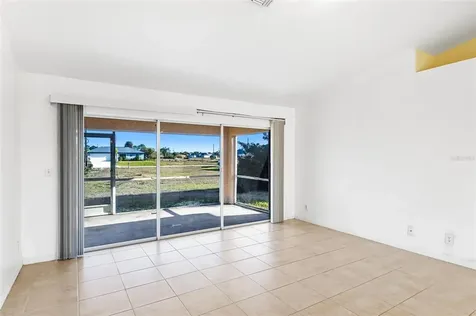 2027 NE 40th Street Cape Coral FL 33909