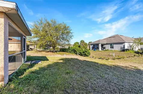 2027 NE 40th Street Cape Coral FL 33909