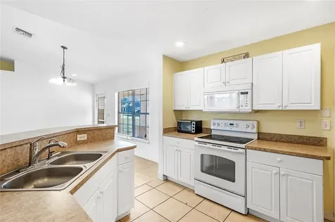 2027 NE 40th Street Cape Coral FL 33909