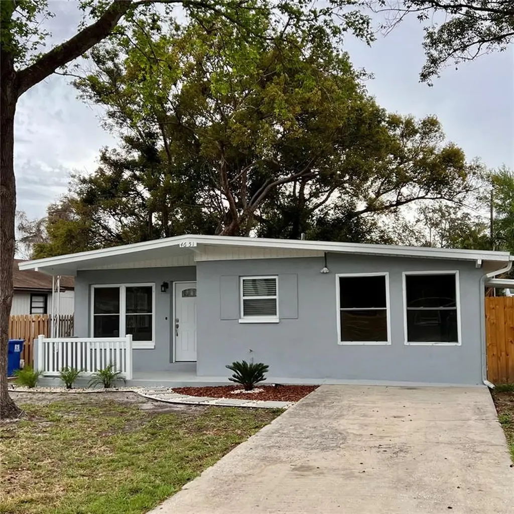 4651 39th Avenue N St Petersburg FL 33714