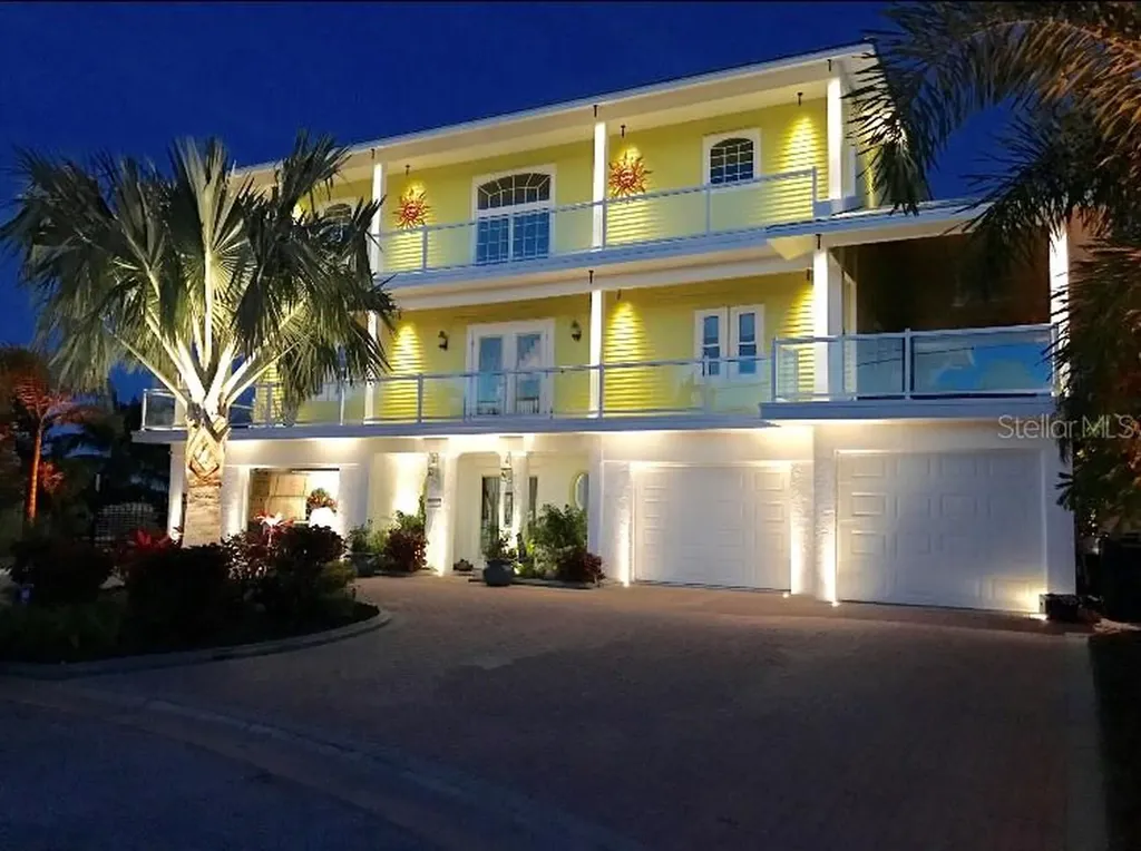 3607 Royal Palm Drive Bradenton FL 34210