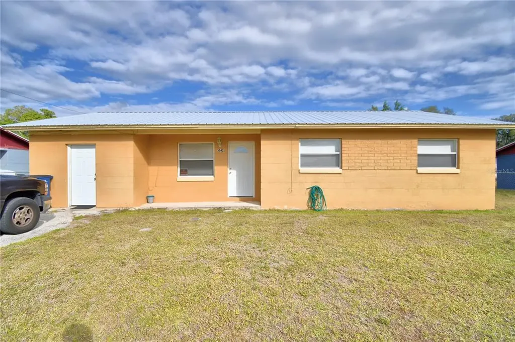 1042 Booker Avenue Sebring FL 33870