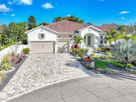 713 Nina Drive St Petersburg FL 33715