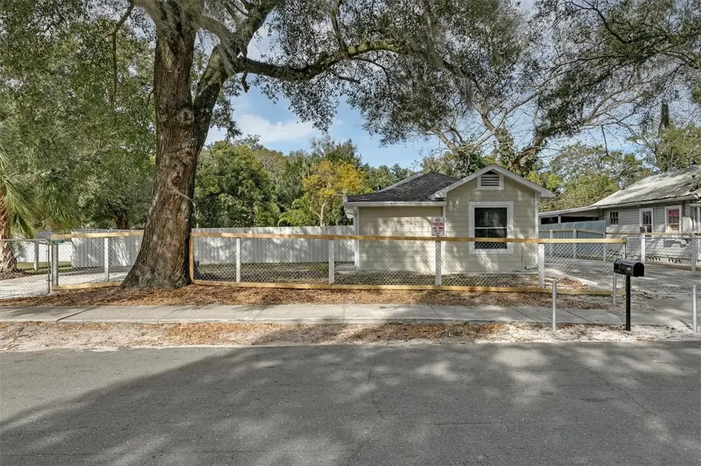 645 E Howry Avenue Deland FL 32724