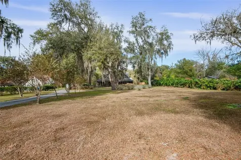 13776 E Us Highway 92 Dover FL 33527