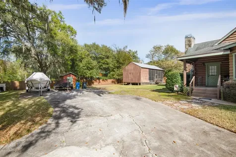 13776 E Us Highway 92 Dover FL 33527