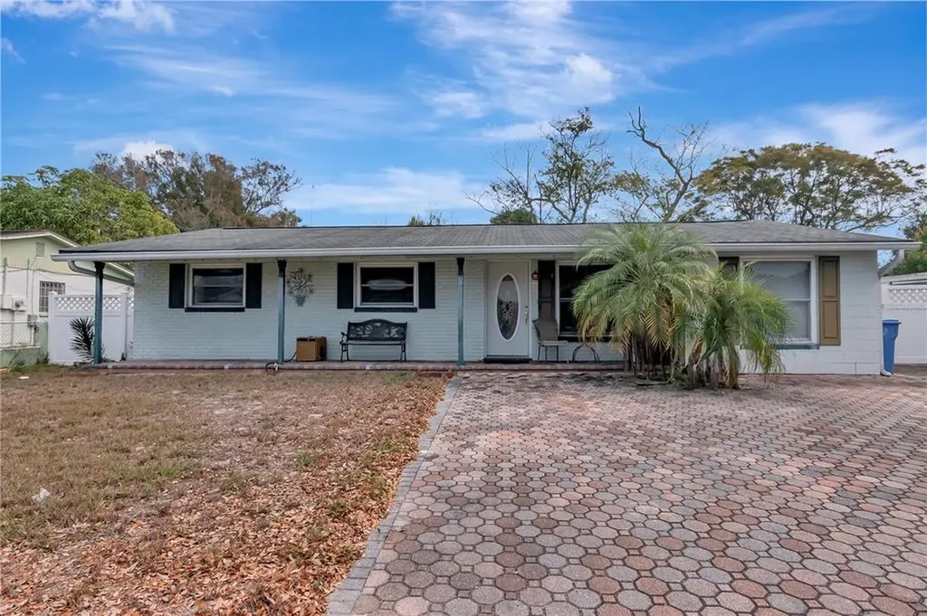 5923 Yorkshire Road Tampa FL 33634