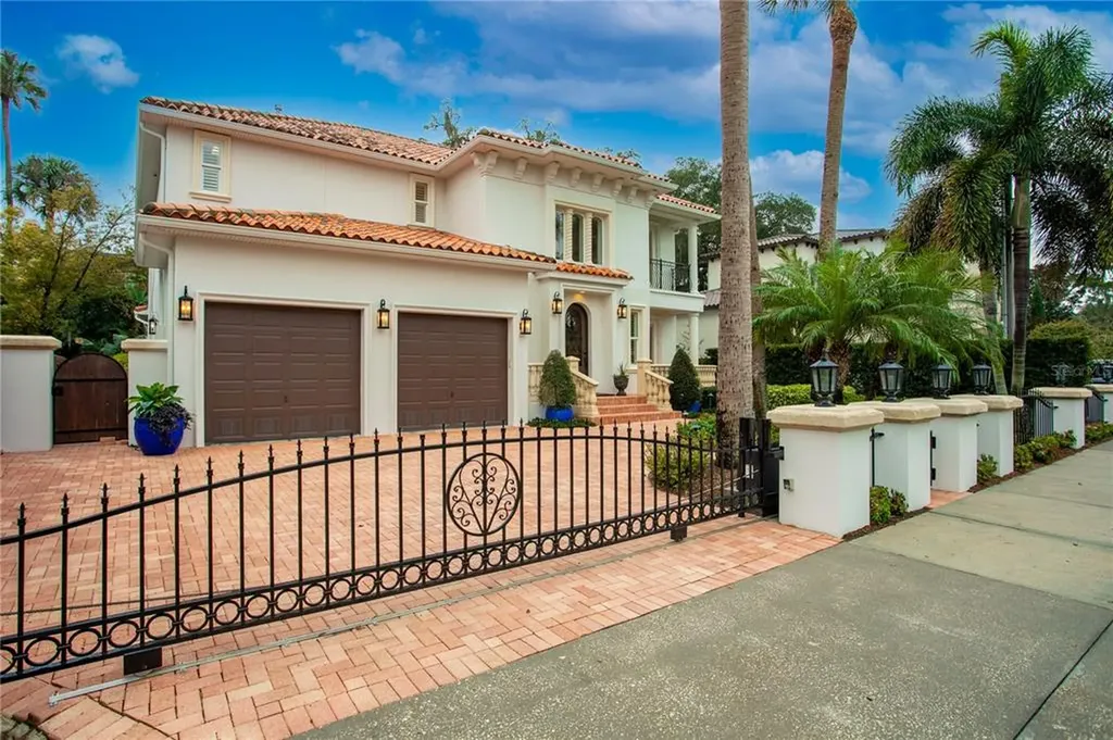 4532 W Swann Avenue Tampa FL 33609