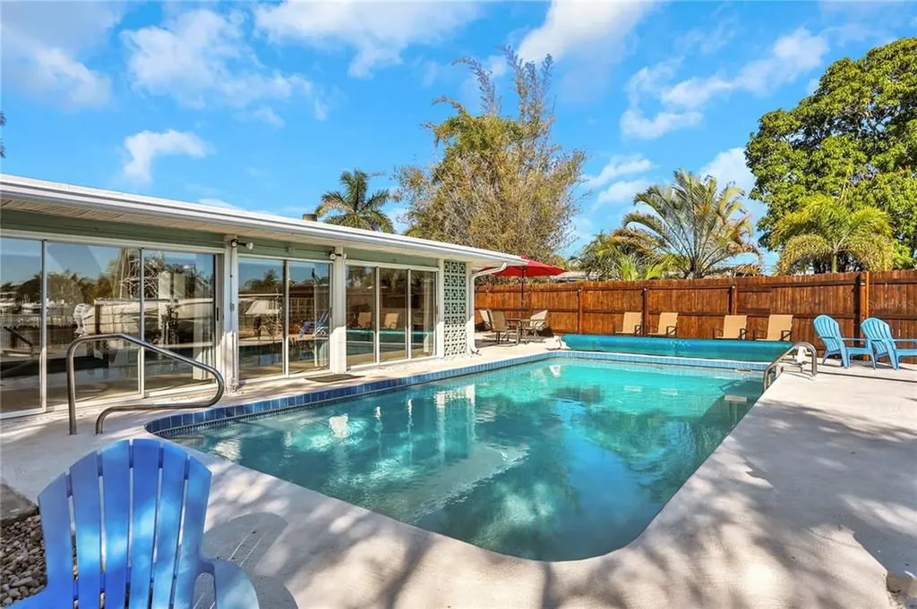 4315 Royal Palm Drive Bradenton FL 34210