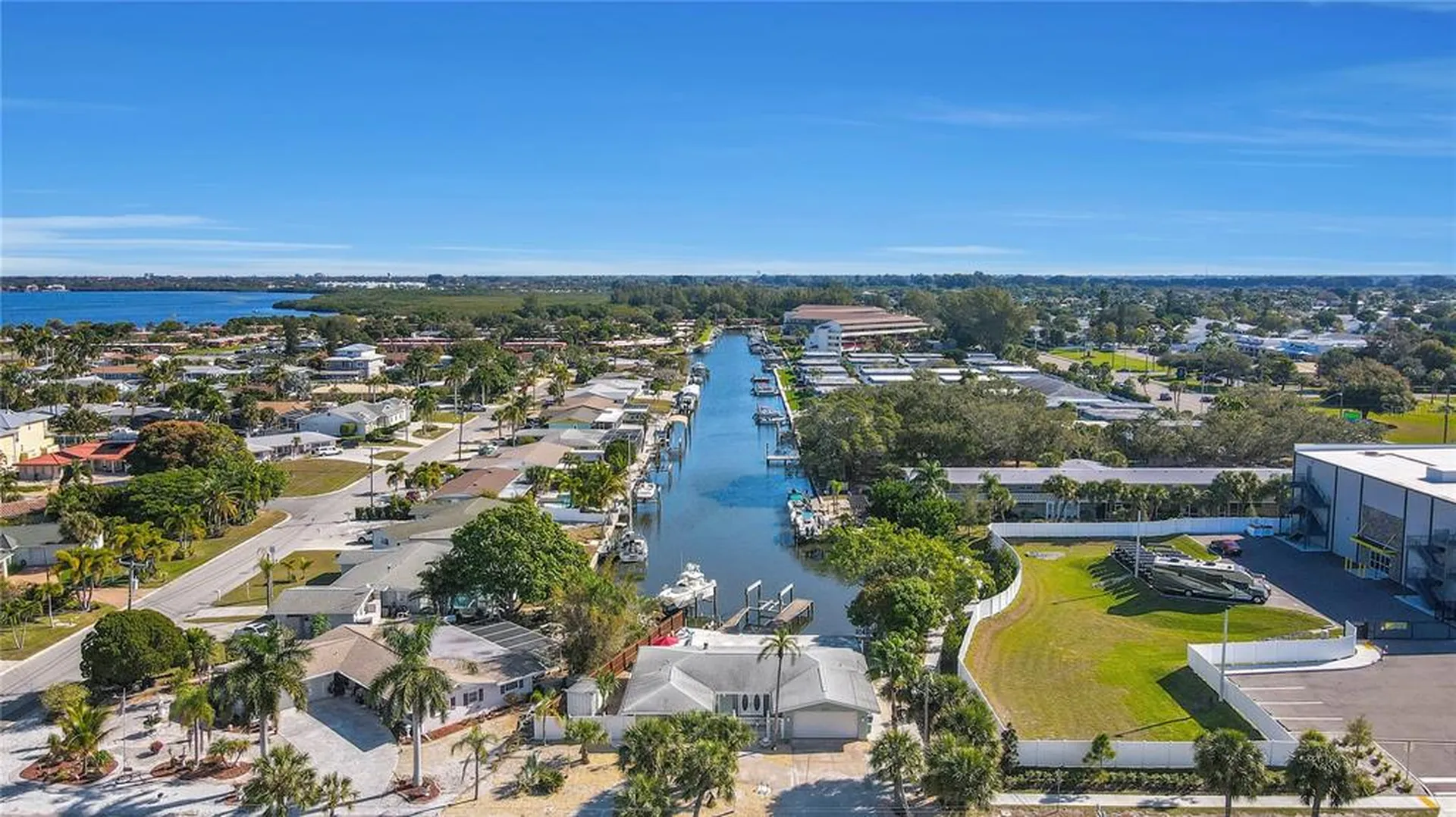 4315 Royal Palm Drive Bradenton FL 34210