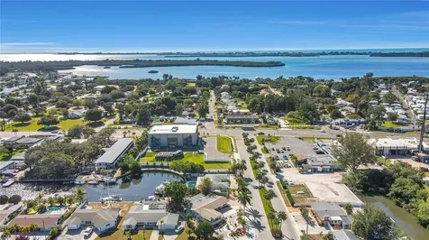 4315 Royal Palm Drive Bradenton FL 34210