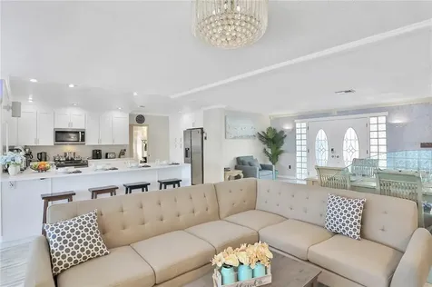 4315 Royal Palm Drive Bradenton FL 34210