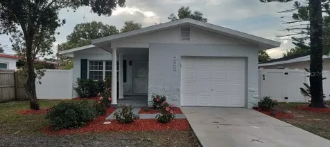 238 SW Lincoln Circle N St Petersburg FL 33703