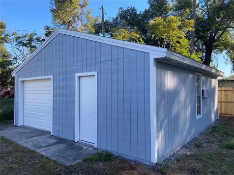 568 Wisteria Avenue Umatilla FL 32784