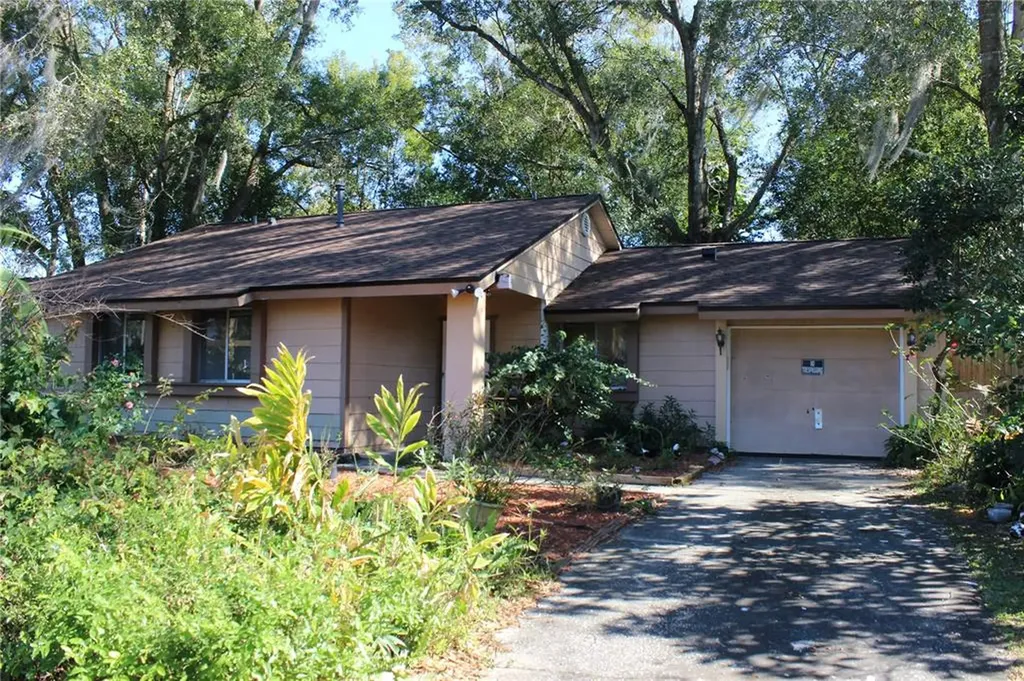 7 S Lake Pleasant Road Apopka FL 32703