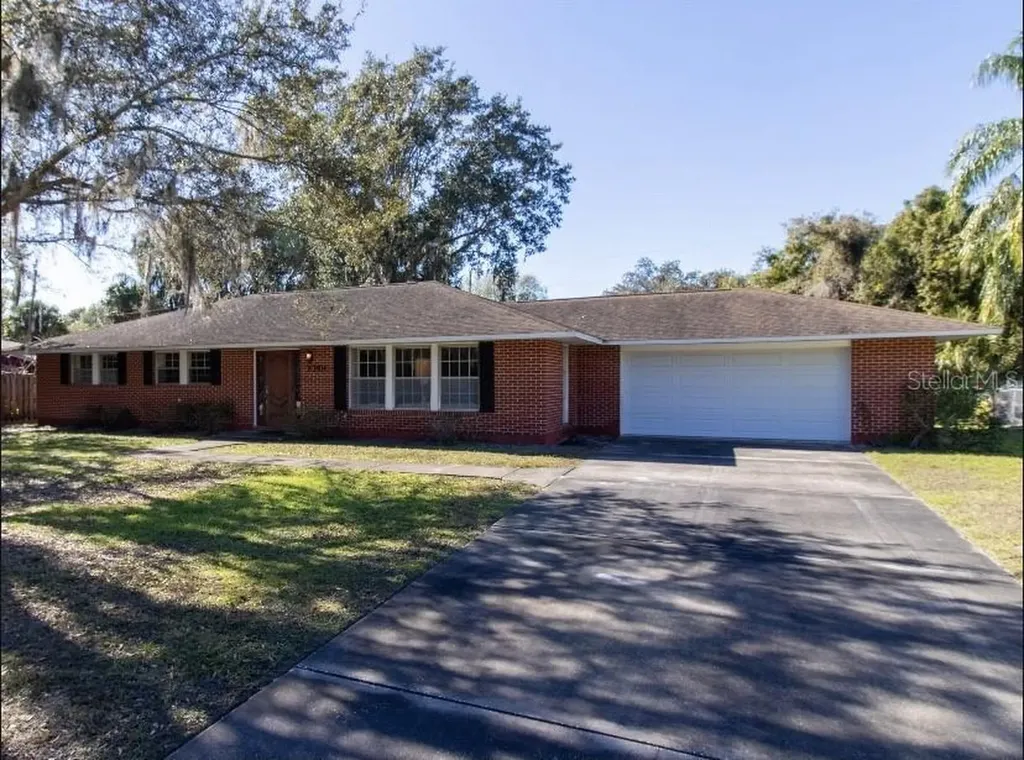 2390 Sue Drive Kissimmee FL 34741