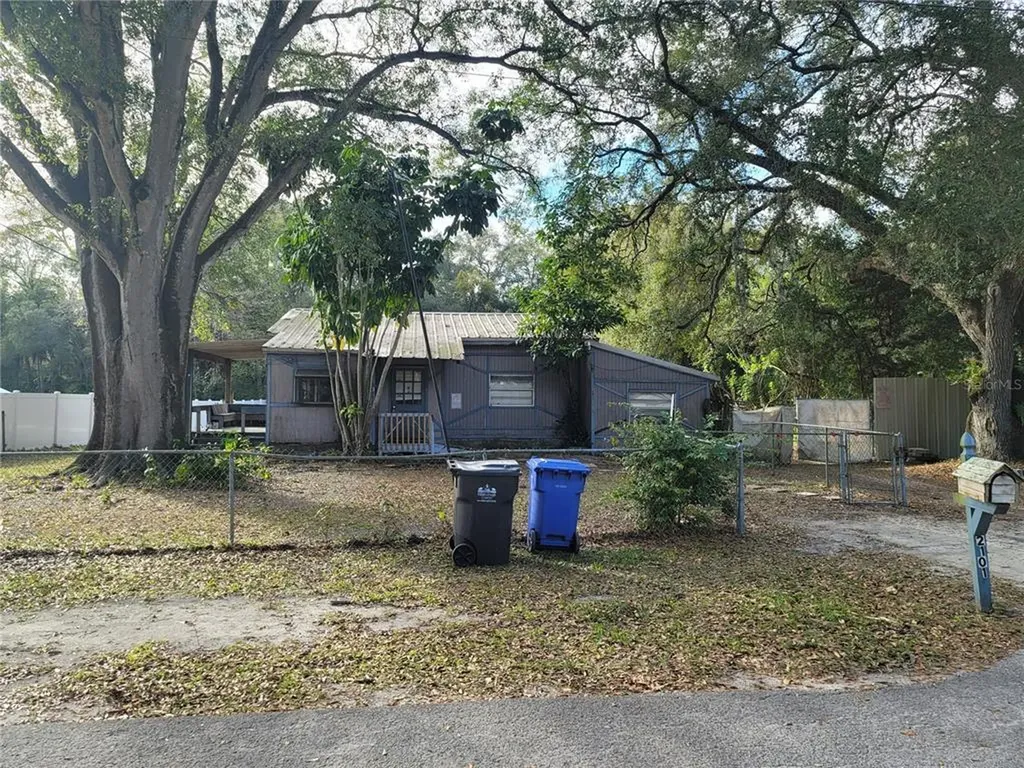 2101 Sagasta Street Tampa FL 33619