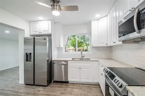 860 53rd Avenue S St Petersburg FL 33705