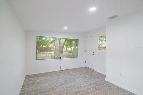860 53rd Avenue S St Petersburg FL 33705
