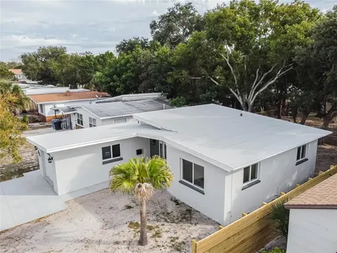 860 53rd Avenue S St Petersburg FL 33705