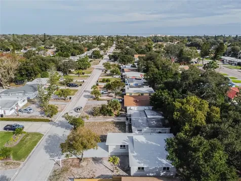 860 53rd Avenue S St Petersburg FL 33705