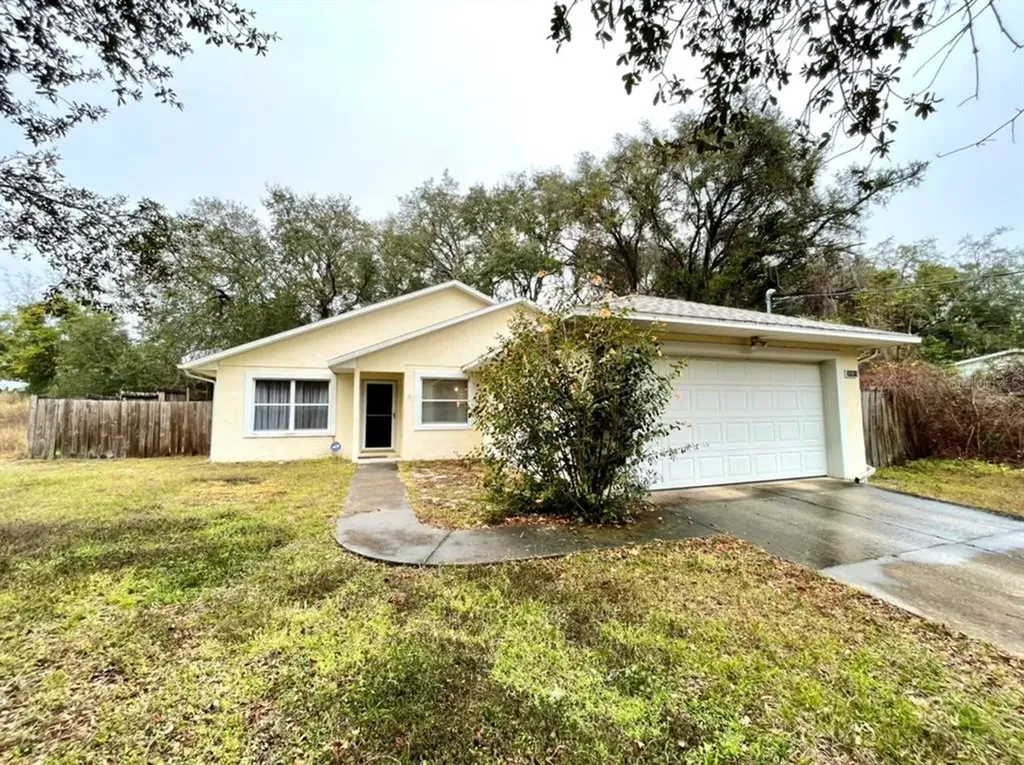 39915 Magnolia Street Lady Lake FL 32159