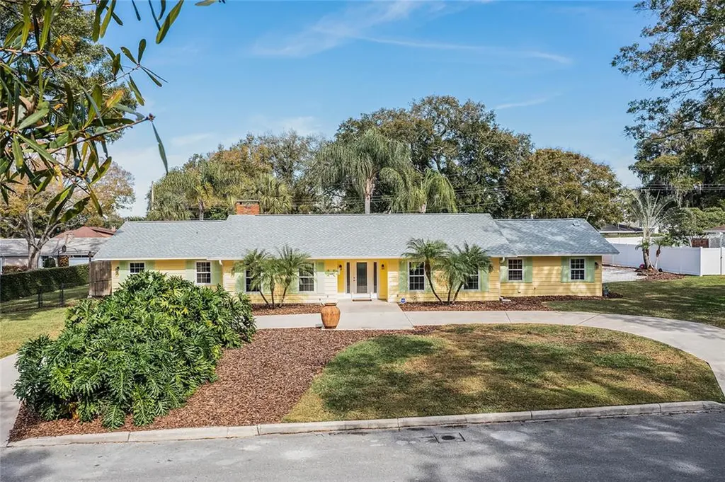 905 Thompson Circle NW Winter Haven FL 33881