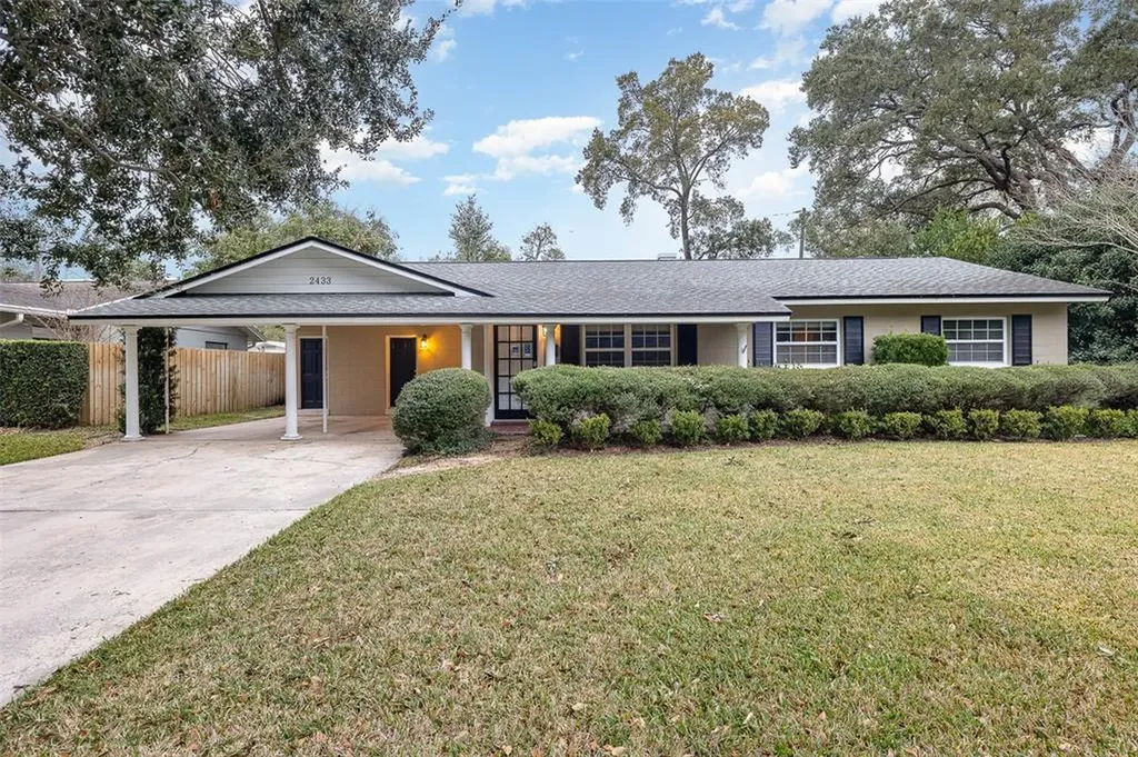 2433 Whitehall Circle Winter Park FL 32792