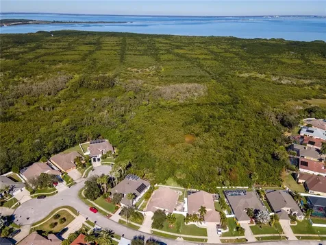 565 Somerhill Drive NE St Petersburg FL 33716