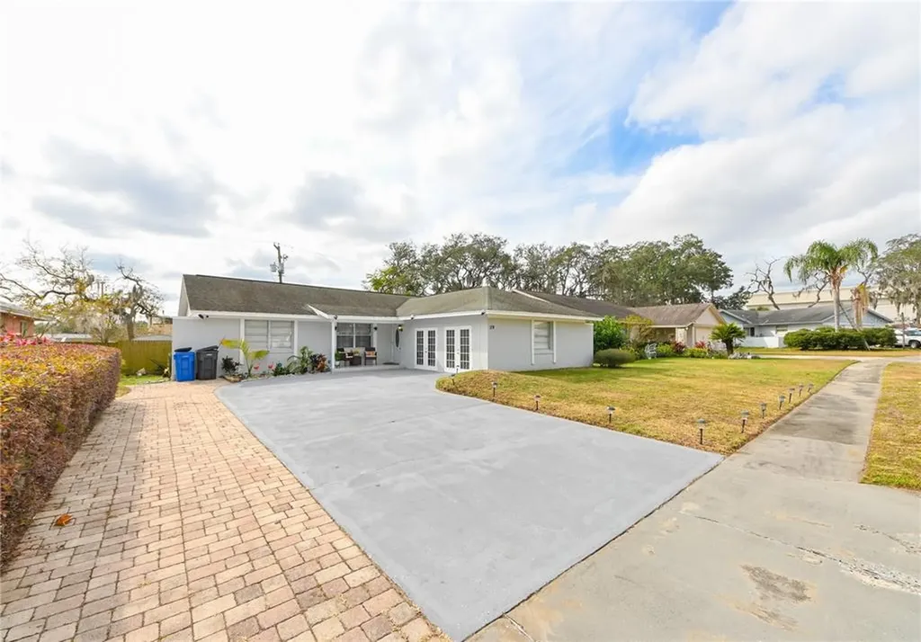 119 Foxwood Drive Brandon FL 33510