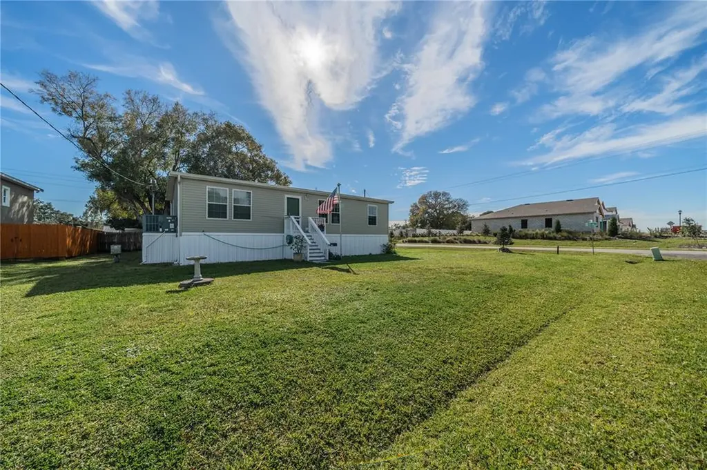 308 4th Avenue NW Ruskin FL 33570