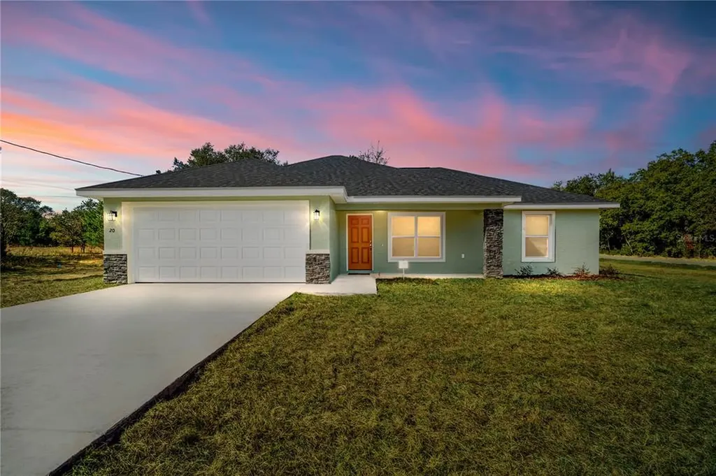 20 Fisher Way Run Ocklawaha FL 32179