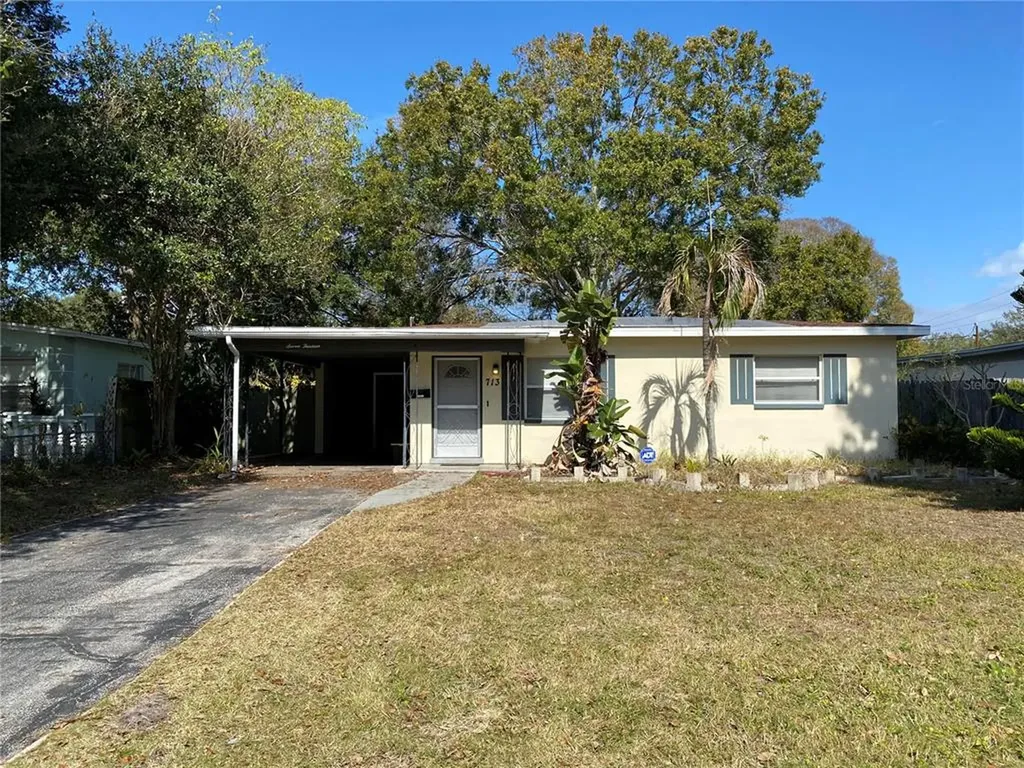 713 87th Avenue N St Petersburg FL 33702