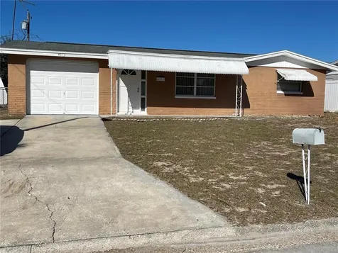 4913 Colonnade Avenue Holiday FL 34690