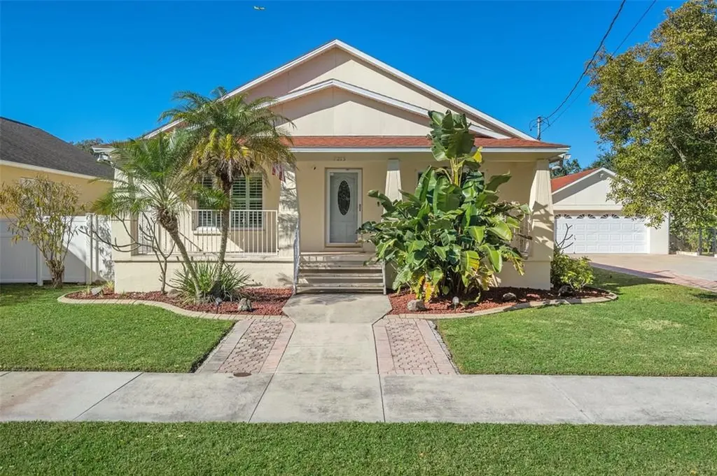 7213 S Sparkman Street Tampa FL 33616