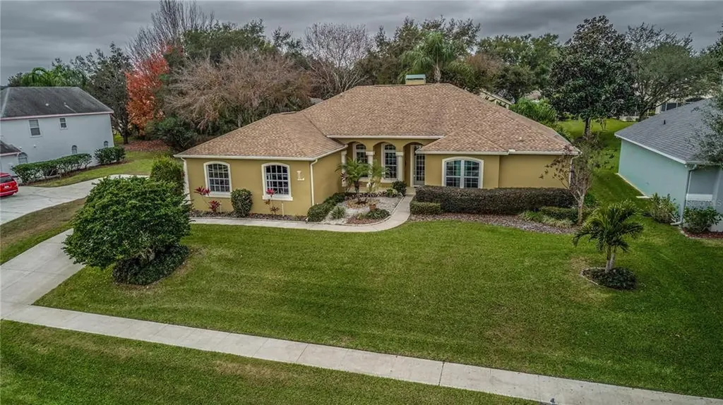 10817 Crescent Lake Court Clermont FL 34711