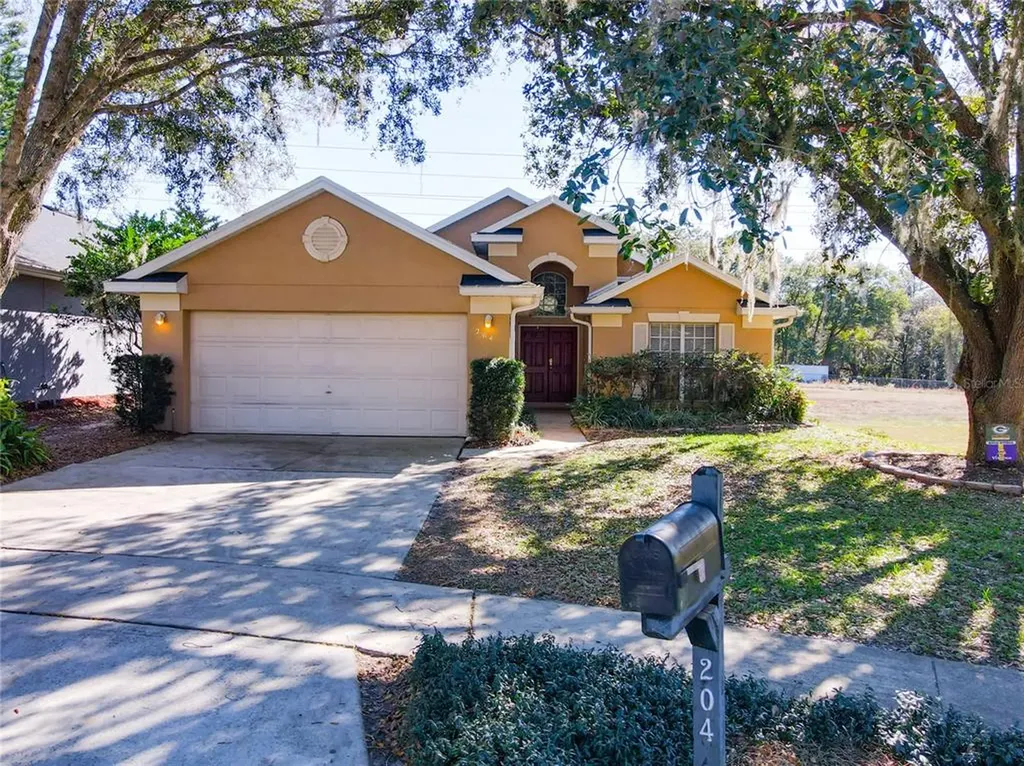 204 Easton Circle Oviedo FL 32765