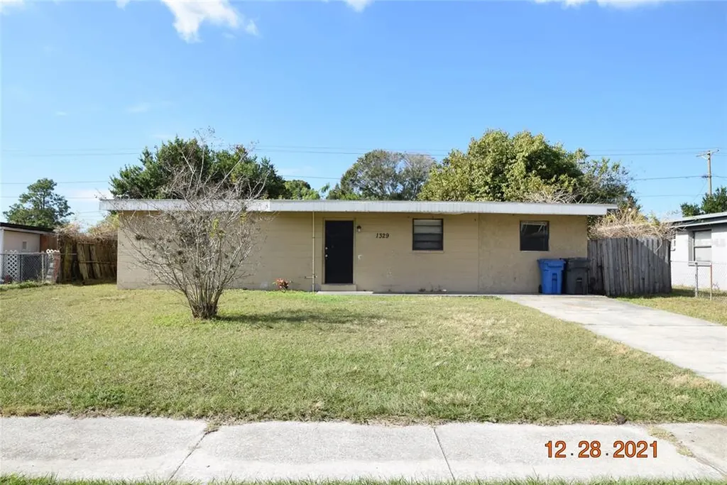 1329 Waikiki Way Tampa FL 33619