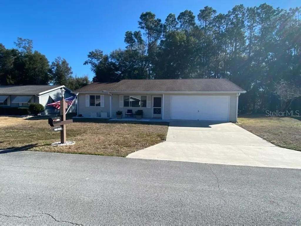 10877 SW 80th Court Ocala FL 34481