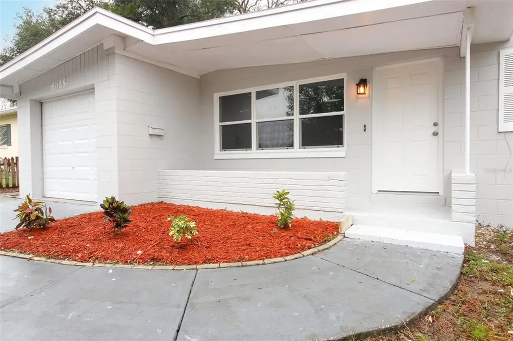 6025 W Ridgewood Avenue Orlando FL 32835