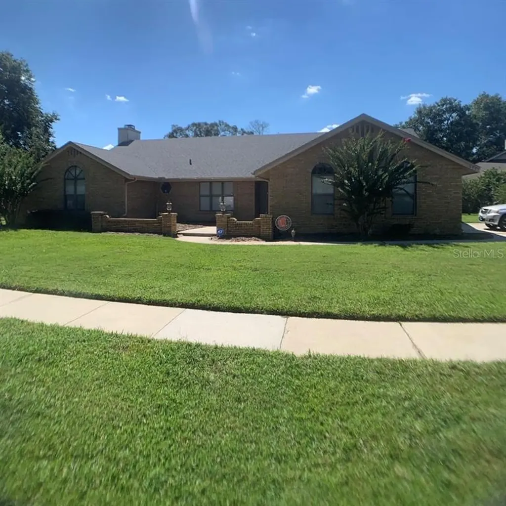 1577 Majestic Oak Drive Apopka FL 32712