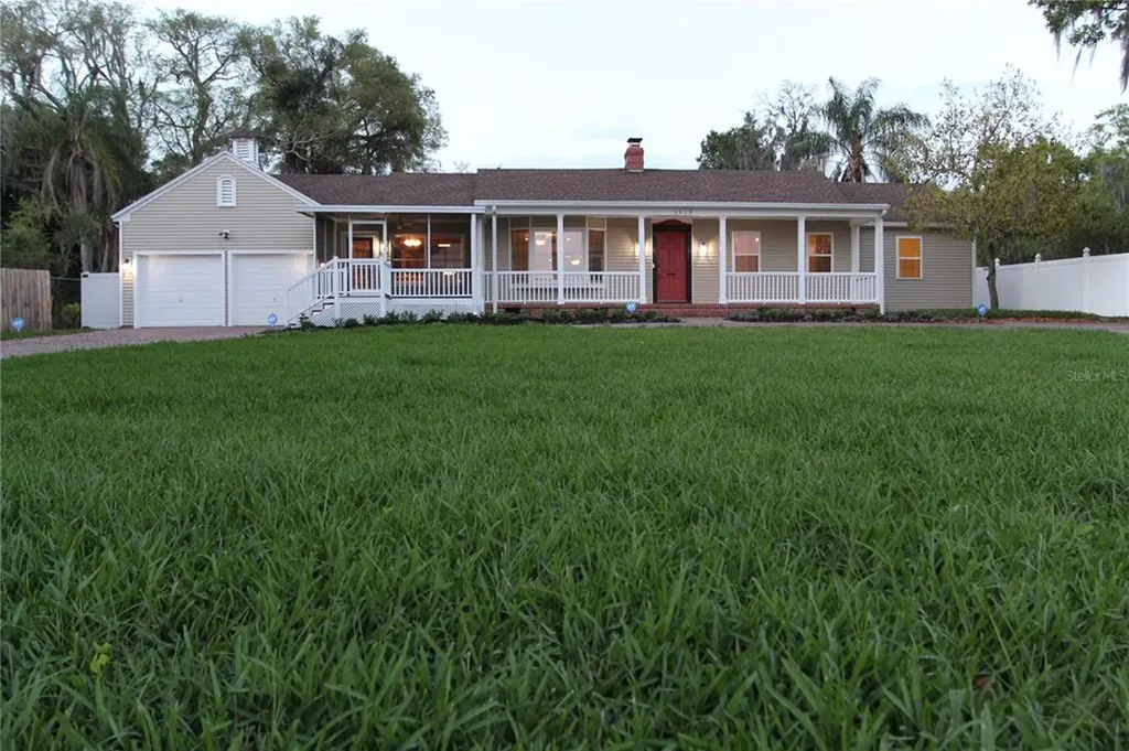 1613 N Lake Howard Drive Winter Haven FL 33881
