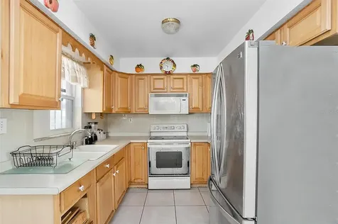 2402 E Annie Street Tampa FL 33612