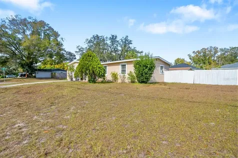 2402 E Annie Street Tampa FL 33612