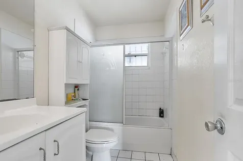 2402 E Annie Street Tampa FL 33612