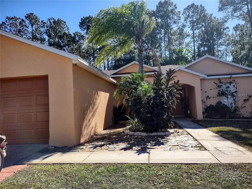 39 Peterlee Court Kissimmee FL 34758