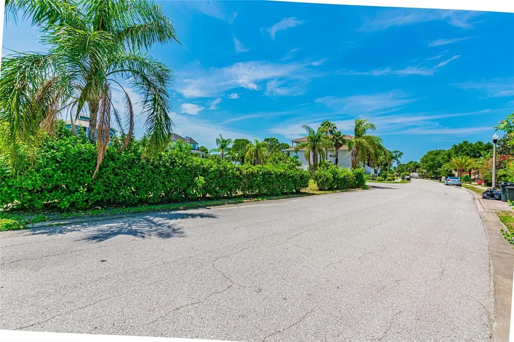 Ketch Court Tarpon Springs FL 34689