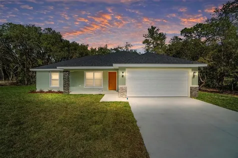 25 Fisher Terrace Ocklawaha FL 32179