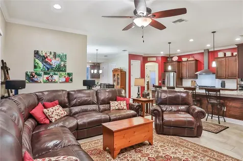 5932 Watercolor Drive Lithia FL 33547